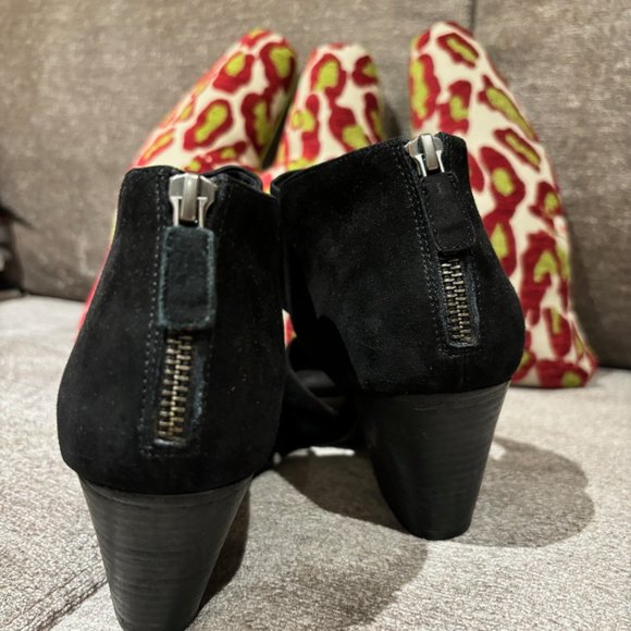 Eileen Fisher Chat-Su Dress Pump Sandal In Black Suede Stretch 8M - Picture 2 of 9